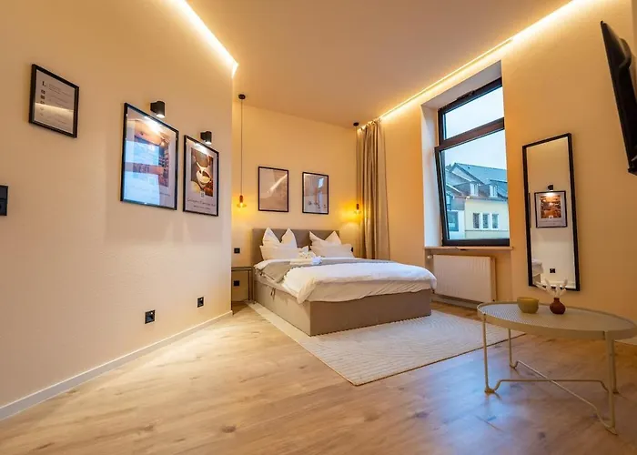 Llr Design - Orange Mandarine Im Zentrum Von Apartment